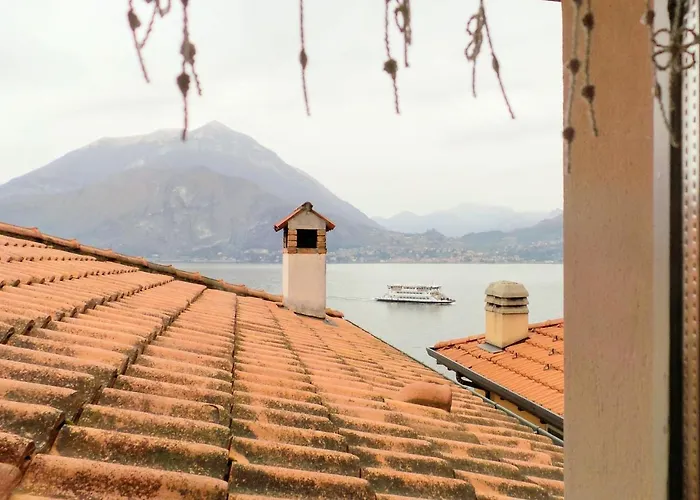 Downtown Varenna - Historic Centre by villavistalago