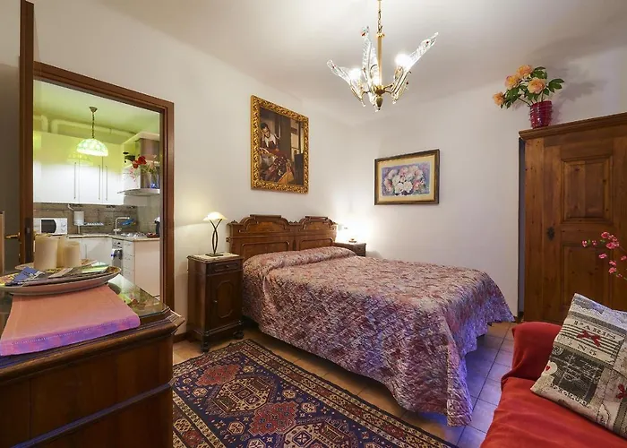 Casa di Mezzo Historic centre of VARENNA Lake Como